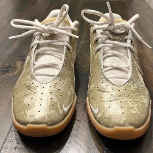 Nike LeBron XXII Basketball Shoes Size 5Y